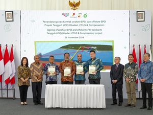 Raksasa Migas Inggris Teken Kontrak Proyek Tangguh Rp 56,5 Triliun Raksasa Migas Inggris Teken Kontrak Proyek Tangguh Rp 56,5 Triliun