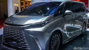 Usung Turbo Hybrid Electric, Ini Tampang Mobil Para Sultan Lexus LM 500h
