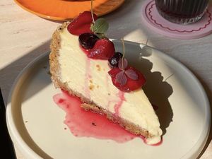 Pekerja Ini Kecewa karena Dapat Upah Cheesecake Bukan Uang Pekerja Ini Kecewa karena Dapat Upah Cheesecake Bukan Uang