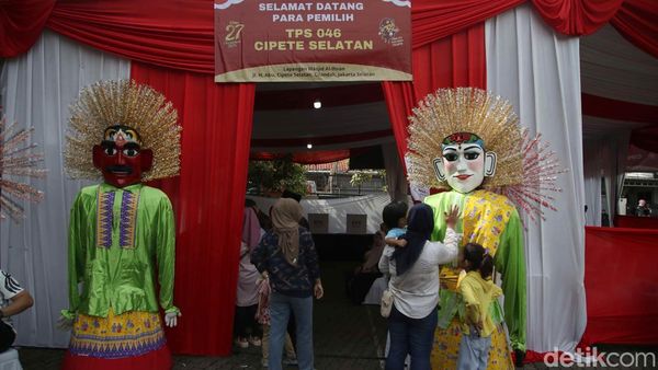 Antusias Warga Jakarta Gunakan Hak Suara di Pilkada Serentak 2024