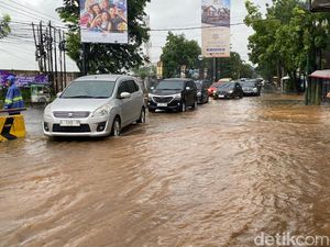 Wawalkot Erwin Beberkan Biang Kerok Banjir di Kota Bandung
