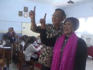 Nyoblos di Jombang, Luluk Harap Penghitungan Suara Tak Ada Kecurangan Nyoblos di Jombang, Luluk Harap Penghitungan Suara Tak Ada Kecurangan