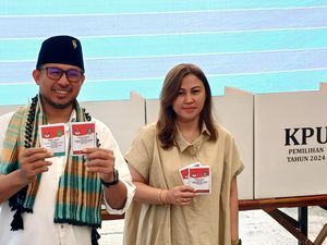Cawalkot Batam Nuryanto Nyoblos di TPS 25: Insya Allah Kami Optimis Cawalkot Batam Nuryanto Nyoblos di TPS 25: Insya Allah Kami Optimis