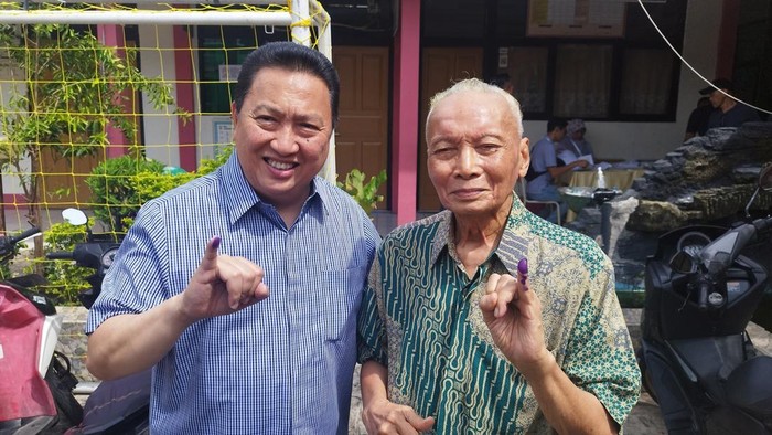 Pengusaha nasional Garibaldi Thohir atau Boy Thohir gres saja simpulan menjalankan pencoblosan pada gelaran Pilkada DKI Jakarta, Rabu (27/11/2024).