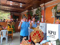 Suyasa-Yandinata Unggul di TPS Sendiri, Adi-Cipta Hanya Dapat 5 Suara