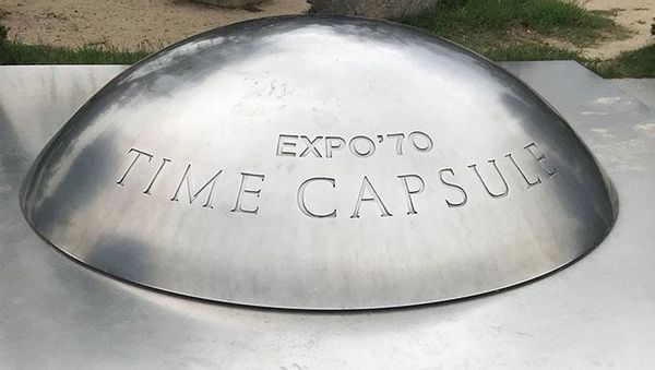 Mengejutkan! Ini Isi Kapsul Waktu yang Dikubur Puluhan Tahun