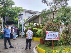 Bobby Bakal Nyoblos Bareng Istri dan 2 Keluarga Lainnya di TPS yang Sama