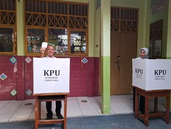 Usai Nyoblos di TPS 003 Duren Tiga, Bahlil: Lega!