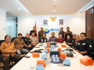 Peternak & ID FOOD Siap Pasok Telur-Ayam buat Makan Bergizi-Bantuan Stunting Peternak & ID FOOD Siap Pasok Telur-Ayam buat Makan Bergizi-Bantuan Stunting