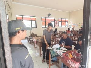 Petugas Linmas di Kediri Meninggal Diduga Kelelahan Saat Bertugas Petugas Linmas di Kediri Meninggal Diduga Kelelahan Saat Bertugas