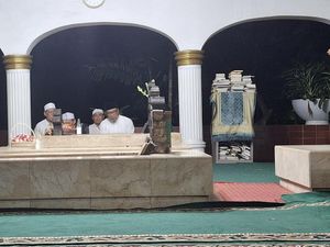 Usai Salat Subuh, RK Ziarah ke Makam Pangeran Jayakarta: Fase Berserah Diri