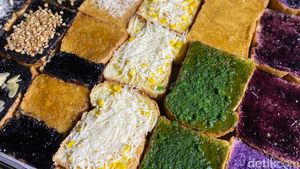 Roti Viral Aneka Topping di Tebet Ini Harganya Rp 15 Juta!