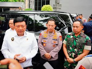 Menko Polkam: Curah Hujan Saat Tahun Baru Meningkat, Waspada Banjir-Longsor