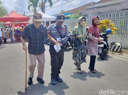 Usia Lanjut Tak Halangi Haris Siryono Nyoblos ke TPS