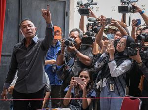 Video Dharma Pongrekun: Banyak Warga Tanya, Kok Nggak Ada Serangan Fajar Video Dharma Pongrekun: Banyak Warga Tanya, Kok Nggak Ada Serangan Fajar