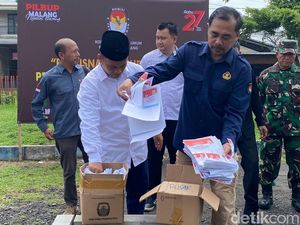 1.736 Surat Suara Rusak di Malang Dibakar 1.736 Surat Suara Rusak di Malang Dibakar
