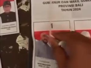 Viral Pria Coblos Banyak Surat Suara Mulia-PAS, Pasek: Kampanye Hitam Viral Pria Coblos Banyak Surat Suara Mulia-PAS, Pasek: Kampanye Hitam