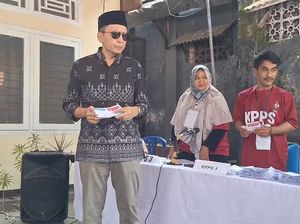 Video: TGB Zainul Majdi Nyoblos di TPS Mataram Didampingi Istrinya