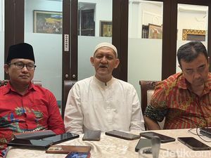 Tim Pemenangan Sebut Risma-Gus Hans Unggul Versi Hitung Cepat Internal