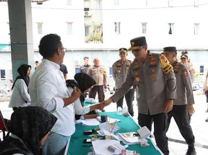Wakapolda Metro Tinjau TPS Muara Angke, Pastikan Pencoblosan Pilkada Aman