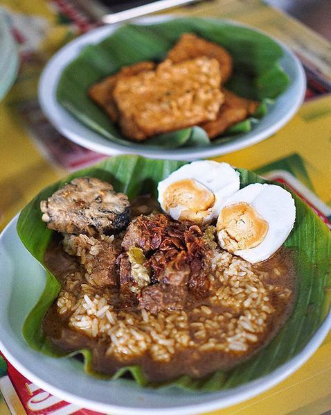 Warung makan legendaris di Puri Kembangan