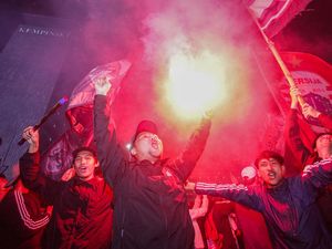Momen The Jak Mania Rayakan HUT Persija Momen The Jak Mania Rayakan HUT Persija