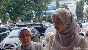 Cut Intan Nabila Datangi Pengadilan, Siap Bersaksi di Sidang KDRT Armor