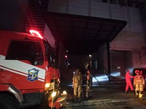 Emperor Spa Surabaya Terbakar Emperor Spa Surabaya Terbakar