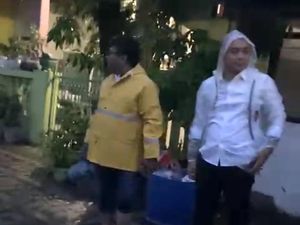 Hujan-hujanan Seusai Coblosan, Eri Cahyadi Cek Saluran Air Antisipasi Banjir Hujan-hujanan Seusai Coblosan, Eri Cahyadi Cek Saluran Air Antisipasi Banjir
