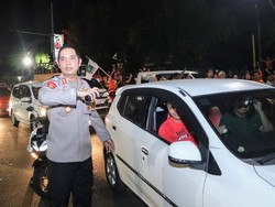 Kapolres Situbondo Pimpin Penyekatan Antisipasi Konvoi-Gesekan Antarpendukung