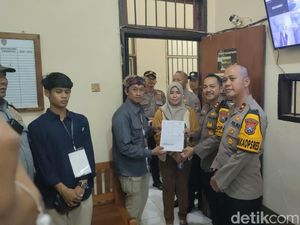 40 Tahanan di Polres Batu Ikut Nyoblos di Pilwali 2024 40 Tahanan di Polres Batu Ikut Nyoblos di Pilwali 2024