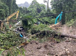 Video: 7 Orang Tewas Akibat Longsor di Deli Serdang, Jalur Medan-Karo Putus Total
