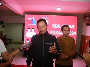 Klaim Unggul di Pilwali Madiun, Maidi Boyong PKL-Warga Bisa Makan Gratis Klaim Unggul di Pilwali Madiun, Maidi Boyong PKL-Warga Bisa Makan Gratis