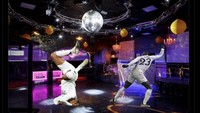 Momen nyungsep Mbappe dianggap kayak lagi disko. Foto: dok. Internet/X (Twitter)