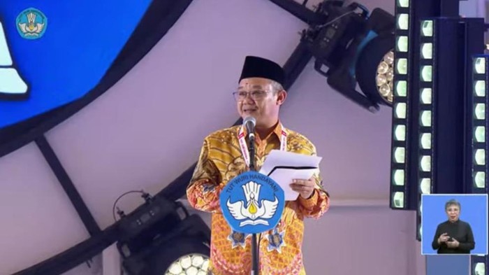 Mendikdasmen Abdul Muti dalam  Puncak Hari Guru Nasional 2024 (28/11/2024)