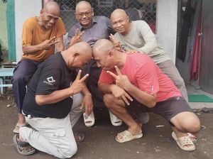 Gus Haris-Lora Fahmi Klaim Unggul 80%, Relawan Plontos Bareng