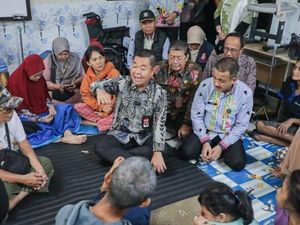 Pj Gubernur Tinjau Banjir di Jaktim, Minta Petugas Tangani Sisa Genangan Pj Gubernur Tinjau Banjir di Jaktim, Minta Petugas Tangani Sisa Genangan