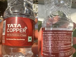 Pria Ini Beli Air Mineral Mengandung Tembaga Sulfat, Amankah Dikonsumsi?