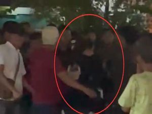 Ricuh Konvoi Pemotor Pendukung Paslon Pilkada Parepare, 1 Orang Dikeroyok