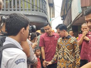 Video: Gaya Wapres Gibran saat Tinjau Banjir Kebon Pala Jaktim