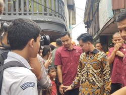 Video: Gaya Wapres Gibran saat Tinjau Banjir Kebon Pala Jaktim