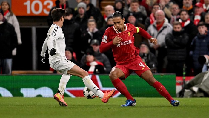 LIVERPOOL, ENGLAND - NOVEMBER 27: (THE SUN OUT, THE SUN ON SUNDAY OUT) Virgil van Dijk captain of Liverpool during the UEFA Champions League 2024/25 League Phase MD5 match between Liverpool FC and Real Madrid C.F. at Anfield on November 27, 2024 in Liverpool, England. (Photo by Andrew Powell/Liverpool FC via Getty Images)
