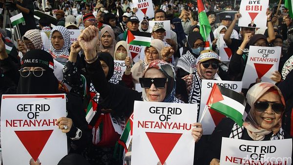 Aksi Massa Peringati Hari Solidaritas untuk Palestina