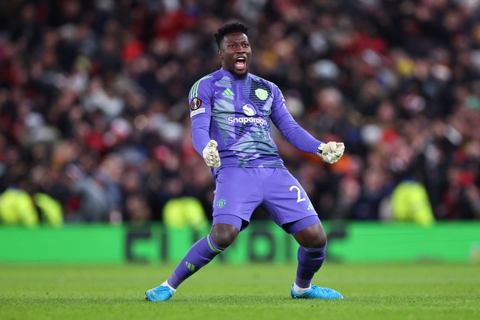 MANCHESTER, ENGLAND - NOVEMBER 28:  Andre Onana of Manchester United celebrates during the UEFA Europa League 2024/25 League Phase MD5 match between Manchester United and FK Bodo/Glimt at Old Trafford on November 28, 2024 in Manchester, England. (Photo by Robbie Jay Barratt - AMA/Getty Images)