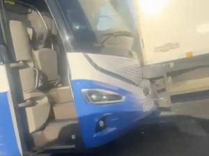 Apesnya Real Madrid: Usai Kalah dari Liverpool, Busnya Tabrak Truk