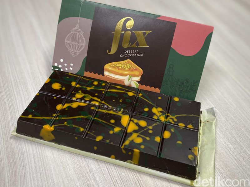 Cokelat Dubai dari Fix Dessert Chocolatier