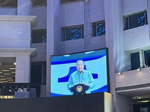 Bicara Efek Donald Trump, Bos BI Beberkan 5 Tanda Ekonomi Dunia Tak Pasti Bicara Efek Donald Trump, Bos BI Beberkan 5 Tanda Ekonomi Dunia Tak Pasti