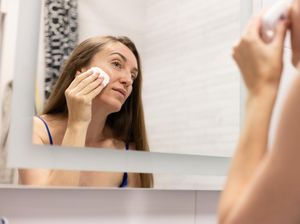 4 Tips Merawat Kesehatan Kulit Wajah di Usia 40 Tahun, Masih Butuh Sunscreen? 4 Tips Merawat Kesehatan Kulit Wajah di Usia 40 Tahun, Masih Butuh Sunscreen?
