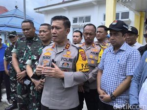 Kapolda Jambi Monitoring Pleno PPK di Sungai Penuh Buntut Kotak Suara Dibakar Kapolda Jambi Monitoring Pleno PPK di Sungai Penuh Buntut Kotak Suara Dibakar