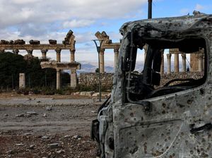 Melihat Reruntuhan Kuil Romawi di Kota Baalbek Lebanon Melihat Reruntuhan Kuil Romawi di Kota Baalbek Lebanon